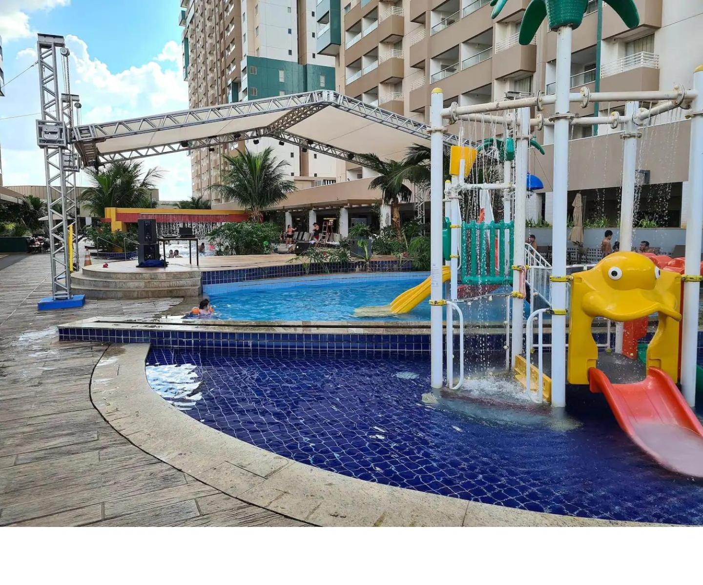 Olimpia Park Resort O Mais Divertido Resort Em Frente Ao Thermas Dos Laranjais - Pague Em Ate 12 Vezes Bagian luar foto